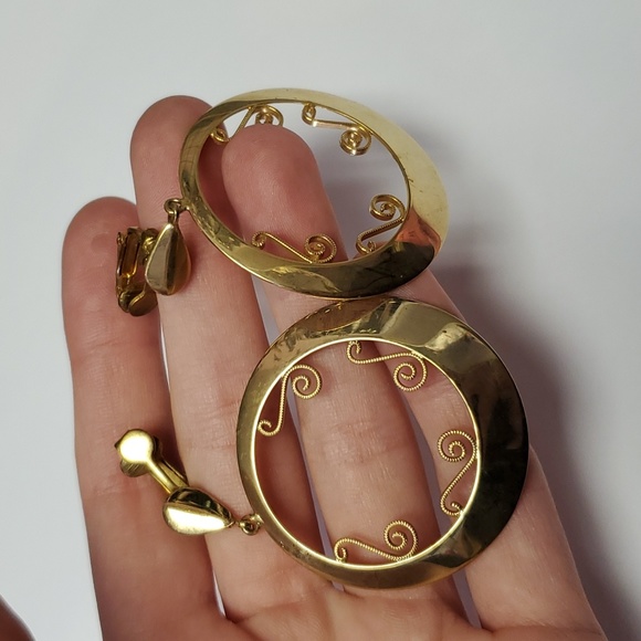 Clip on vintage dangle earrings - Picture 2 of 4